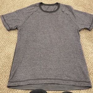 Men’s Lululemon Shirt - size large